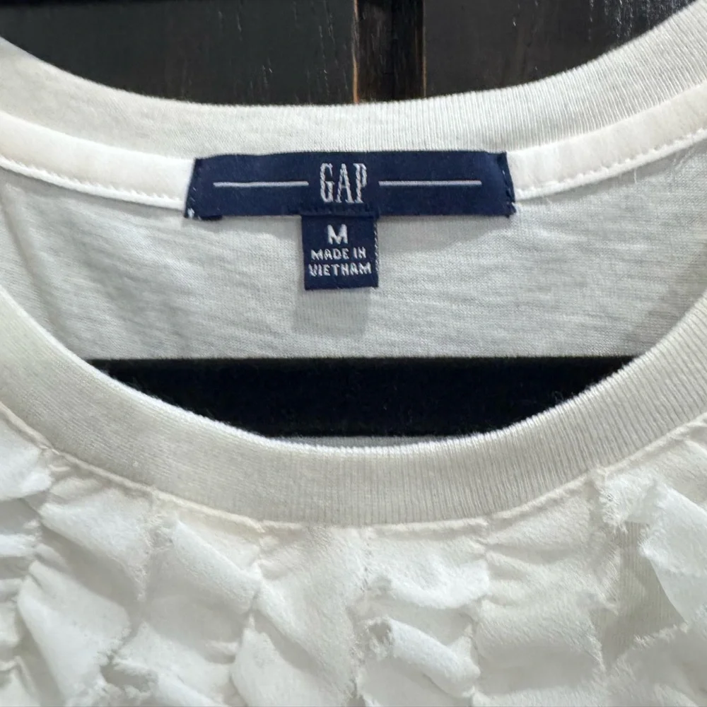 GAP White Ruffled Tank Top - Picture 2 of 4